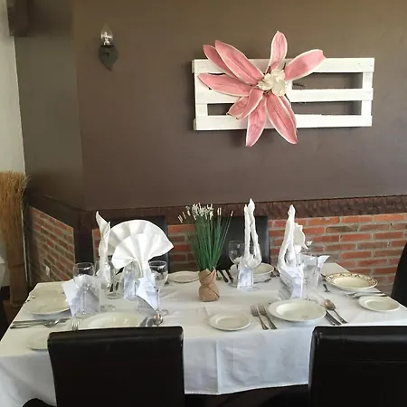 Hotell Marfrei Hinojedo